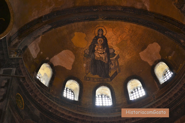  Mosaico da abóbada A Virgem com a Criança   