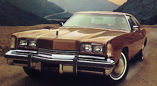 Luxury  Advertising  Snob Appeal on The Wheelbase Of The Personal Luxury Oldsmobile