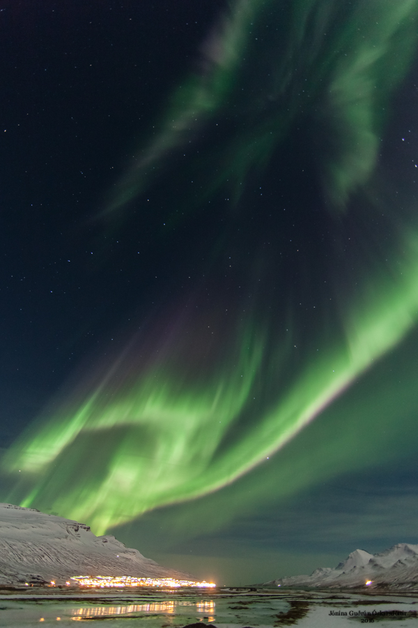 Zorza polarna sfotografowana w noc z 16 na 17.02.2016 r. (Credit: Jónína Óskarsdóttir, Faskrudsfjordur, Islandia)
