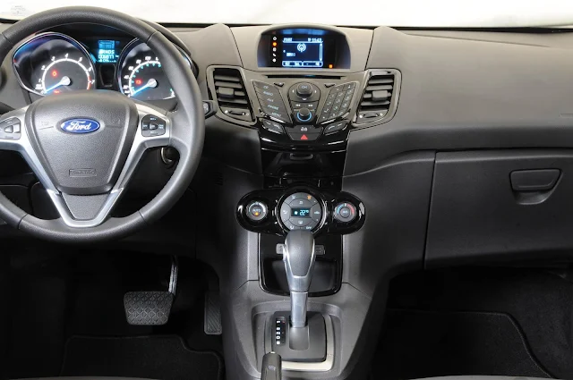 New Fiesta Titanium 1.6 Automático - interior