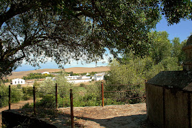 Cortijo de 'La Peñuela' visto desde el Crucero'