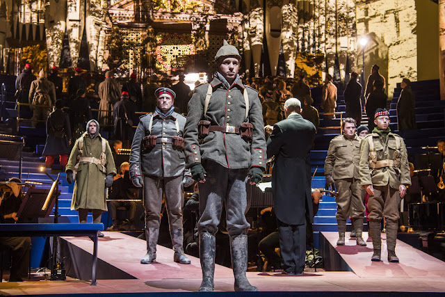 Kevin Puts: Silent Night - Members of the Chorus of Opera North as Scottish and German soldiers - Opera North (Photo © Tristram Kenton)