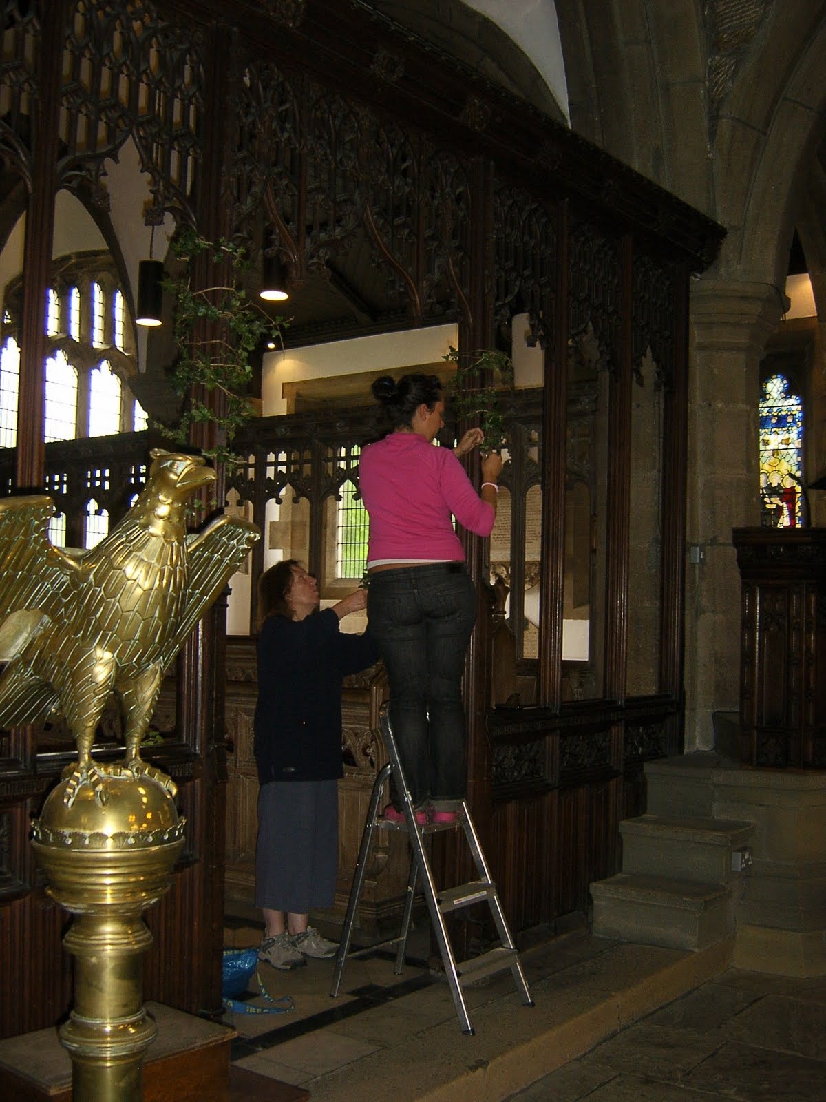 wedding pew bows church