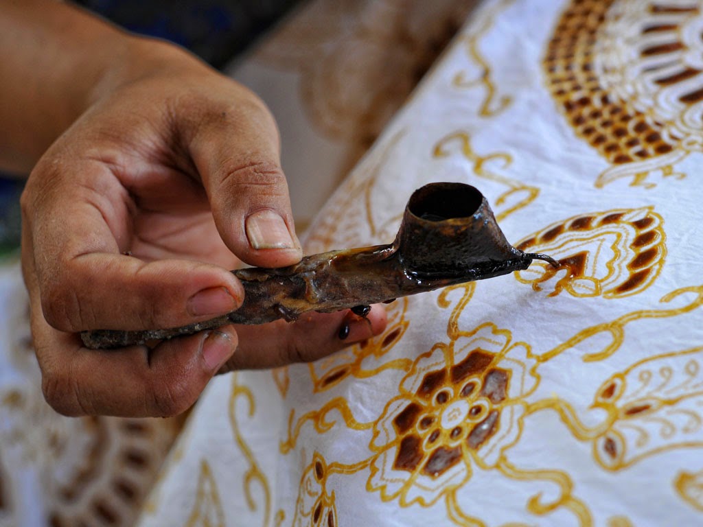 Bagaimana Cara Membuat Batik Tulis - Rumah Finia Blog