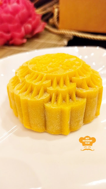 One World Mooncakes - Snow Skin Durian Lotus Paste