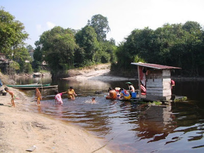 Hasil carian imej untuk perahu dayak di sungai