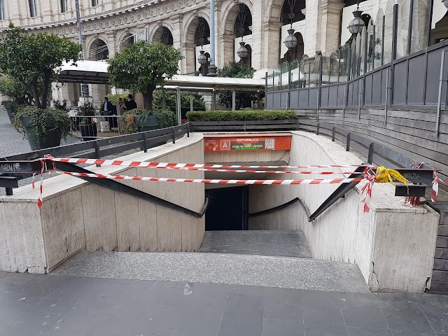 Roma, Pasqua senza metro in centro: restano chiuse stazioni Spagna, Repubblica e Barberini
