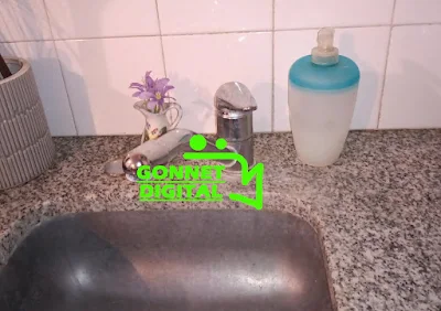 Vecinos de City Bell afectados por la falta de suministro de agua por las fallas de Edelap