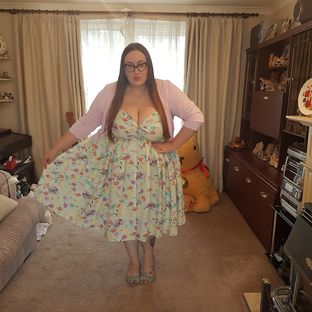 Unique Vintage plus size Mint Llama fun fair print dress