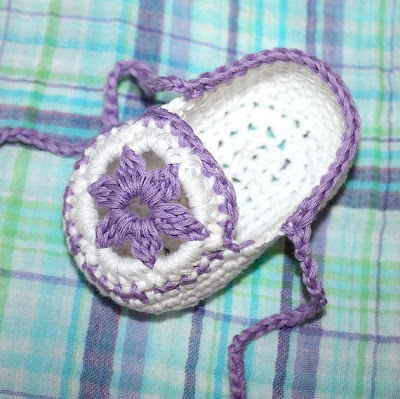 Free Baby Bootie Crochet Patterns on Baby Booties     Free Crochet Patterns For Baby Booties And Slippers