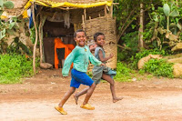 Ethiopian-kids-running