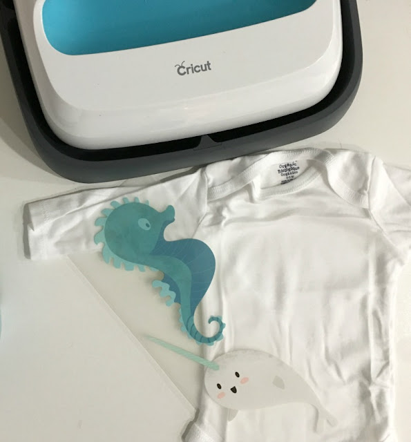 Use Cricut's new Iron On designs to make a DIY baby shower gift that only takes about 5 minutes. All you need is an iron or EasyPress! 