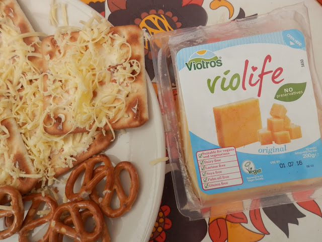 Violife cheese. Vegan naan bread. What do Vegans Eat?  Easy Vegan Meal and Snack Ideas. secondhandsusie.blogspot.co.uk 