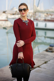 Carven burgundy dress, Givenchy Antigona bag, Icone burgundy boots, Fashion and Cookies, fashion blogger