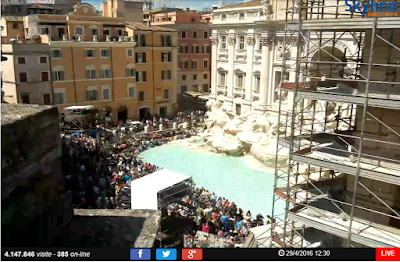 Guarda in diretta streaming la Fontana di Trevi a Roma