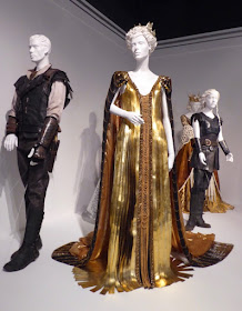 Huntsman Winters War Queen Ravenna golden gown