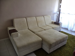 Sofá com chaise PUFF