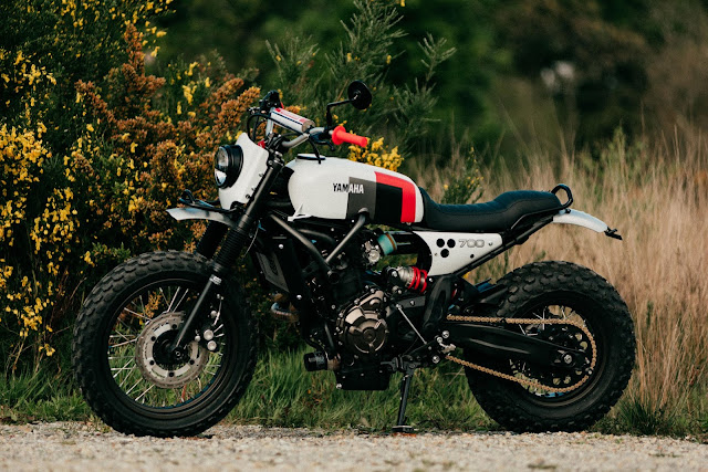 Yamaha XSR700 By Sur Les Chapeaux De Roues Hell Kustom