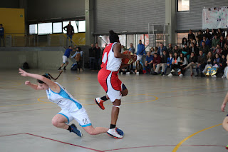 Paúles Autobuses Juantxu asciende a Sénior de Primera al ganar 63-42 al BerrioOtxoa