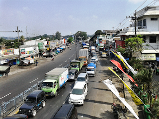 Macet Depan Pasar Lawang