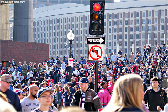 Aficionados en el Desfile de los Patriots por la Celebración de la Super Bowl LIII