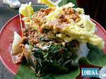 Pecel  Yang Bikin Penasaran Dari Lontong SOS Cibubur 