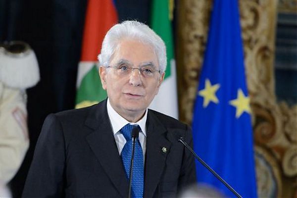 Mattarella: "Non bisogna emarginare le rappresentanze sociali e i corpi intermedi"