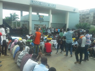 LASU students occupy Governor fahola's office