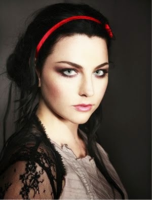 AMY LEE METAL LADIES