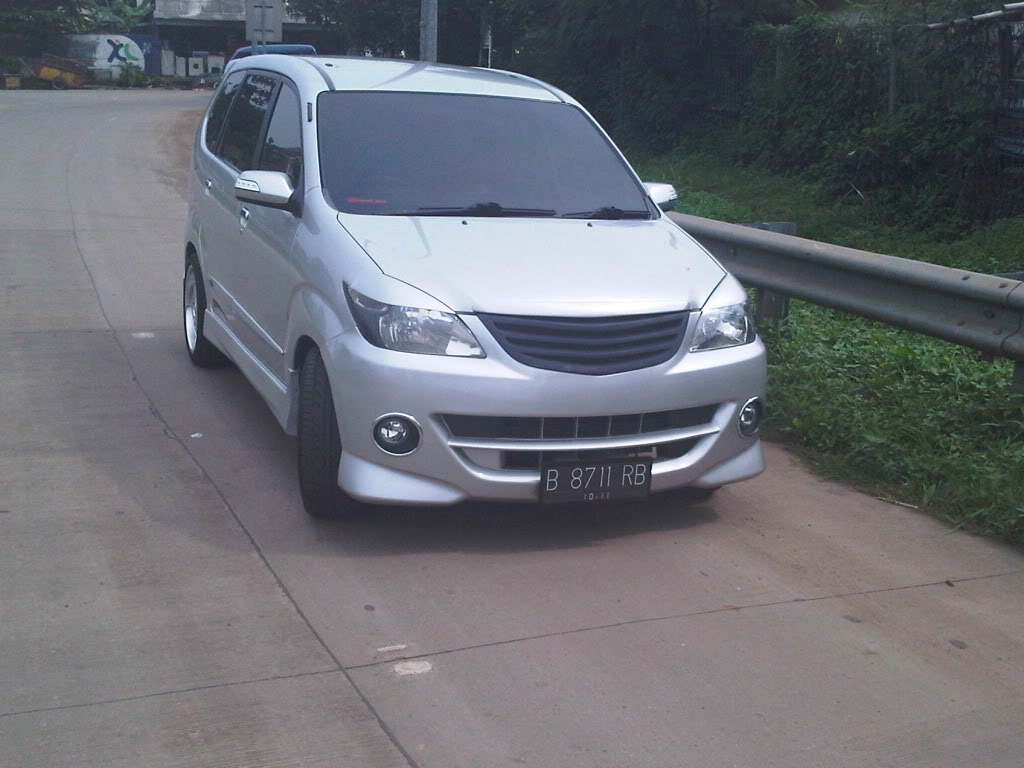  TOYOTA AVANZA MODIFIKASI BERGAYA ELEGAN daihatsu xenia