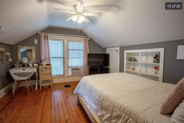 color photo of upstairs side bedroom, Sears Kilbourne 201 Iola Street Glenshaw Pennsylvania