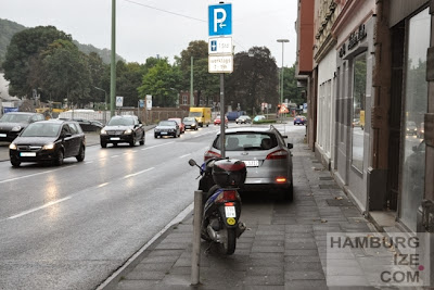 Hagen, Wehringhauser Straße - Legalisiertes Gehwegparken