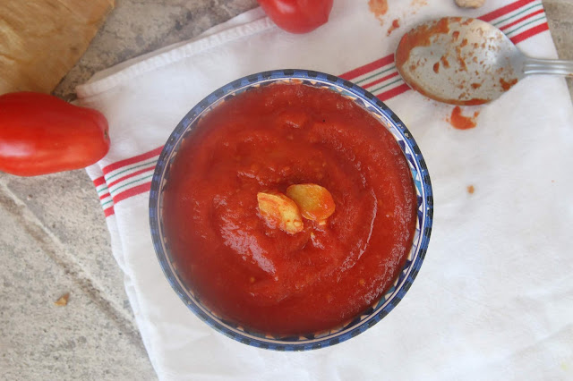 Cuillère et saladier : Soupe tomate gingembre