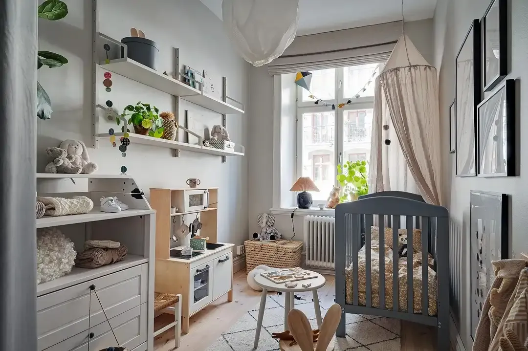 jolie chambre d'enfant en couleurs neutre