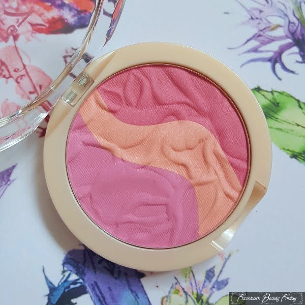 No7 Petal Blusher Pink trio of embossed colours in pan close up