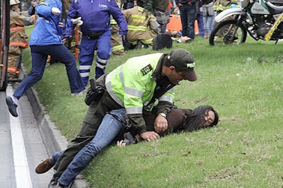La página administrada desde Irlanda que muestra los abusos de policías colombianos
