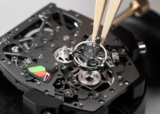 Assembly of the Richard Mille RM 40-01