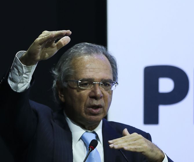 'Se eu sentir que o presidente não quer a reforma vou morar lá fora', afirma Paulo Guedes