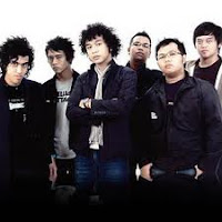 Lirik Diatas awan kitakan menang ( Ost 5 cm ) : Nidji