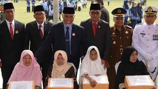 Ketua DPRD Padang Hadiri Peringatan Hari Pahlawan