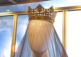 Assassin's Creed Queen Isabella crown