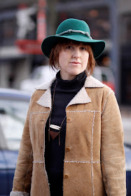 marisa chebul shearing coat, turtleneck, western hat seattle street style fashion it's my darlin'