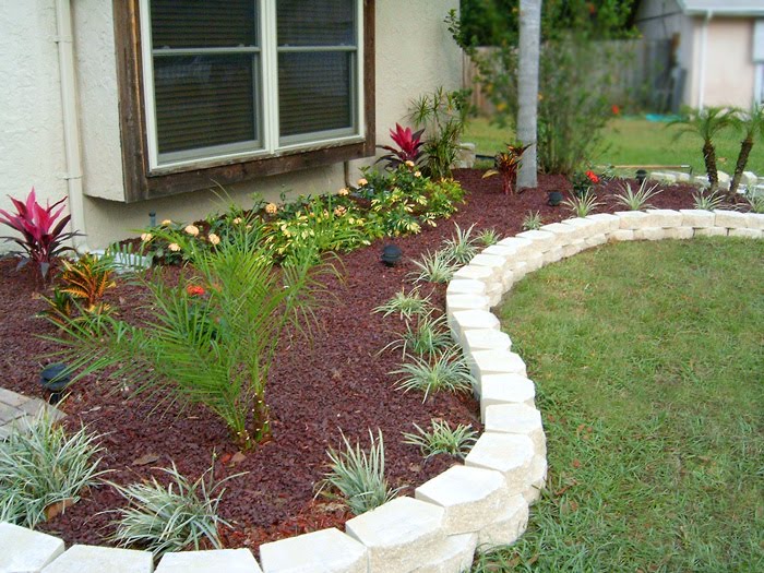 landscape design for small house Flower Bed Edging Ideas | 700 x 525
