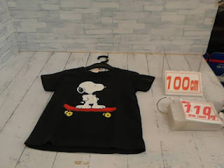 中古品　子供服　１００ｃｍ　スヌーピープリント　半袖Ｔシャツ　１１０円