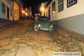 rua da Matriz em Tiradentes a noite