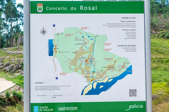 Imagen de un cartel con el mapa del Concejo del Rosal