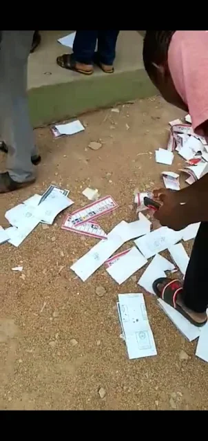 PHOTOS: Thugs scatter ballot papers in Kogi