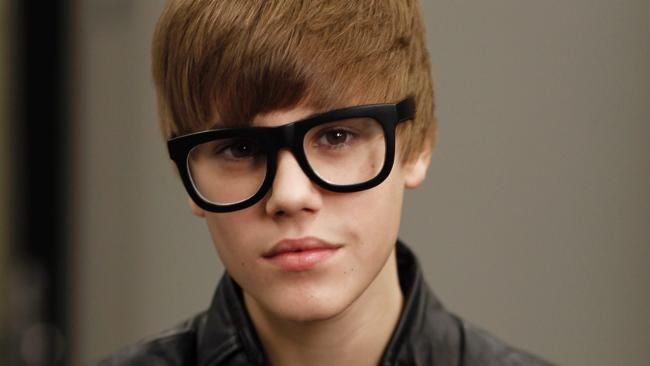 Justin Bieber glasses will tour Australian April 2011