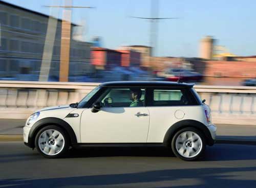 A Cooperbadged MINI diesel hints at the sporty look of this new model