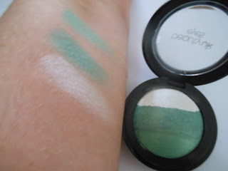 http://cosby.nl/makeup_ogen/Makeup_Oogschaduw/Makeup_Baked_Eyeshadow_Trio/Baked_eyeshadow_trio_Meadow